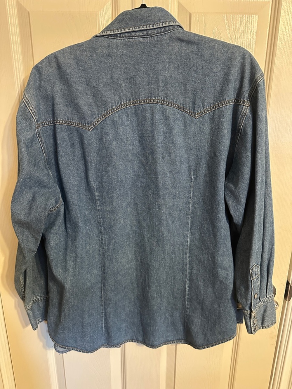 Classiques Sport Women’s Vintage Denim Button-Up Shirt, Medium Blue Wash, Sz M - Picture 5 of 8